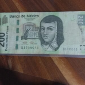 BILLETE DE COLECCION DOS CIENTOS PESOS SOR JUNA SERIE AA AÑO 2010