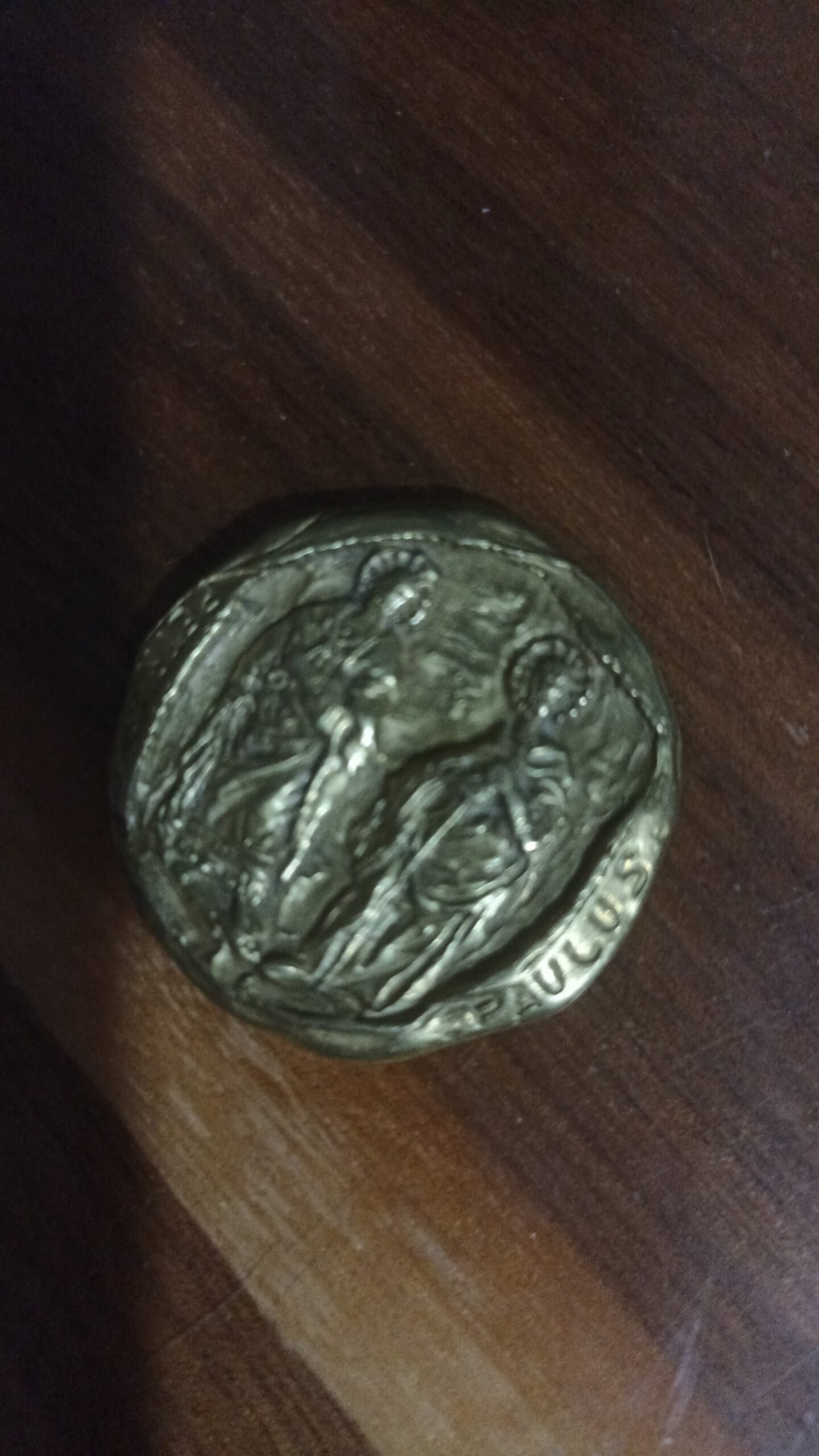 MONEDA DE COLECCION PAULUS Y PETRUS DORADA - Image 2