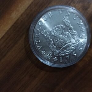 MONEDA DE COLECCION 8 R DE PLATA AÑO 1756