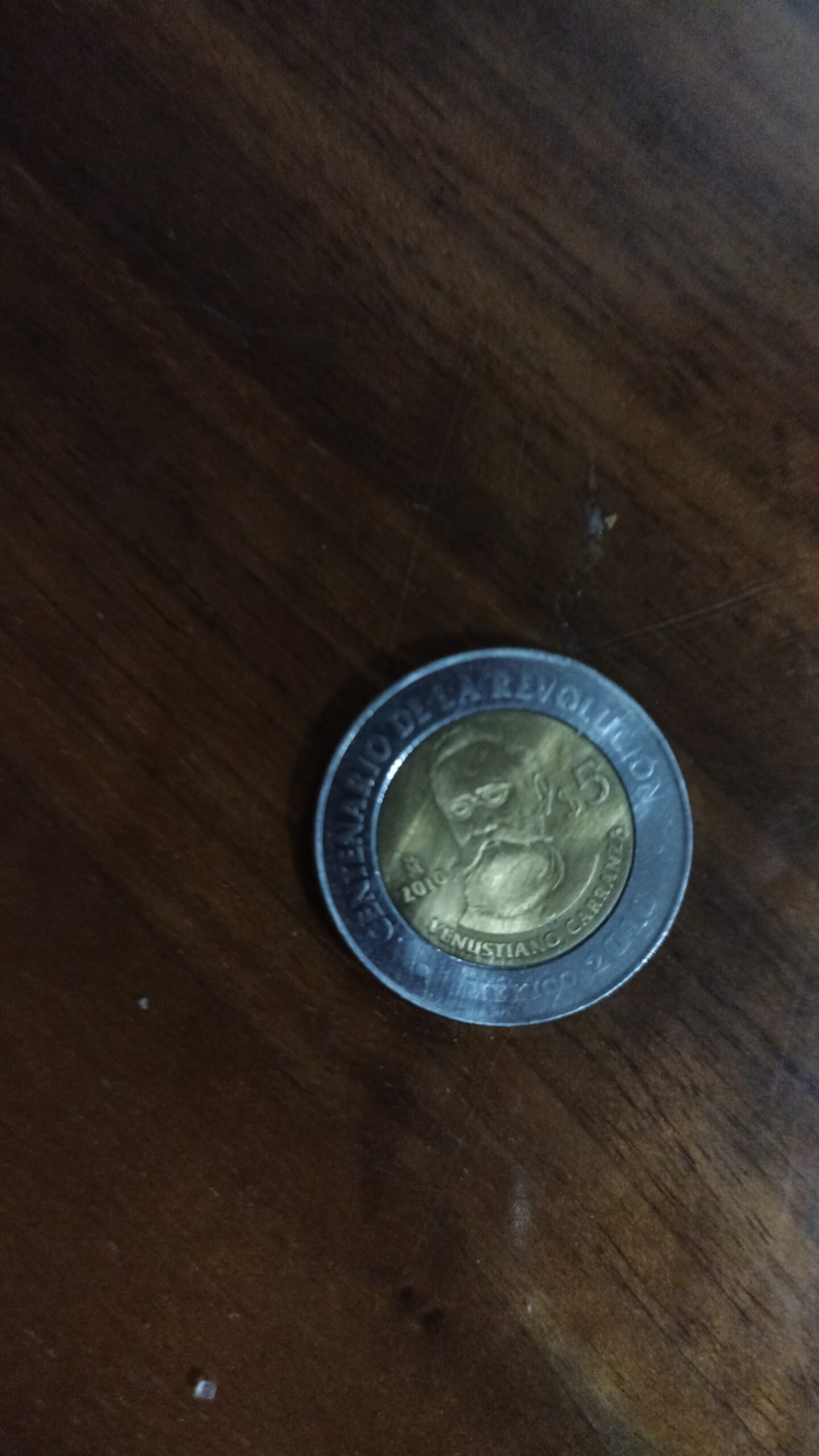 MONEDA DE COLECCION CINCO PESOS CARRANZA AÑO 2010